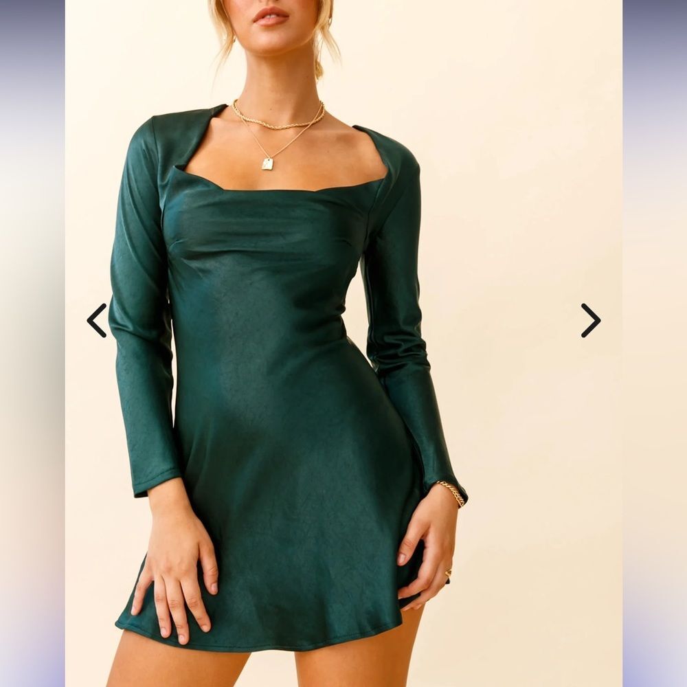 Nwt selfie leslie Solstice Long Sleeve Cowl Neck Mini Dress Forest Green
